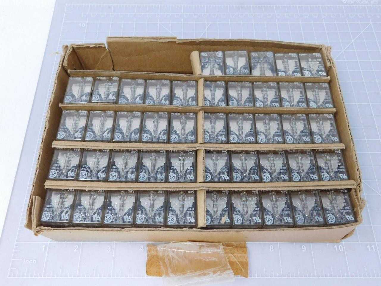 LOT OF 45 GUARDIAN ELECTRIC A410-363301-12 RELAYS 5 A 12 VDC T121692 - ELECTRICAL RELAYS