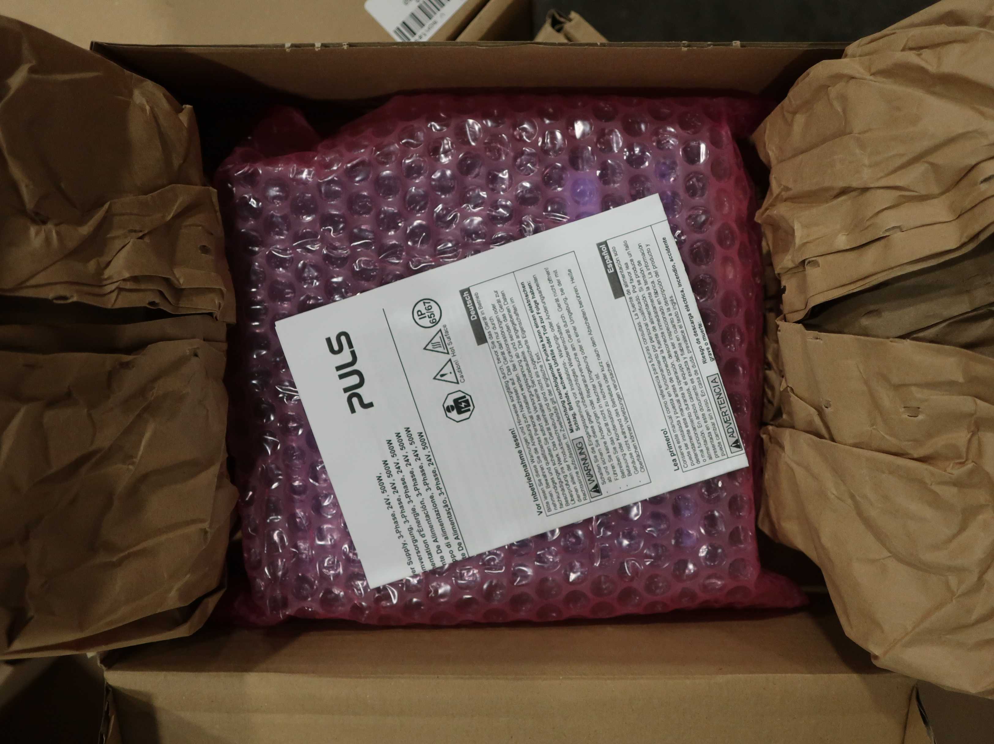 SKU 1775930 - LOT OF 29 PLUS FTP500.245-018-103 500W 3-PHASE POWER SUPPLY - POWER SUPPLIES