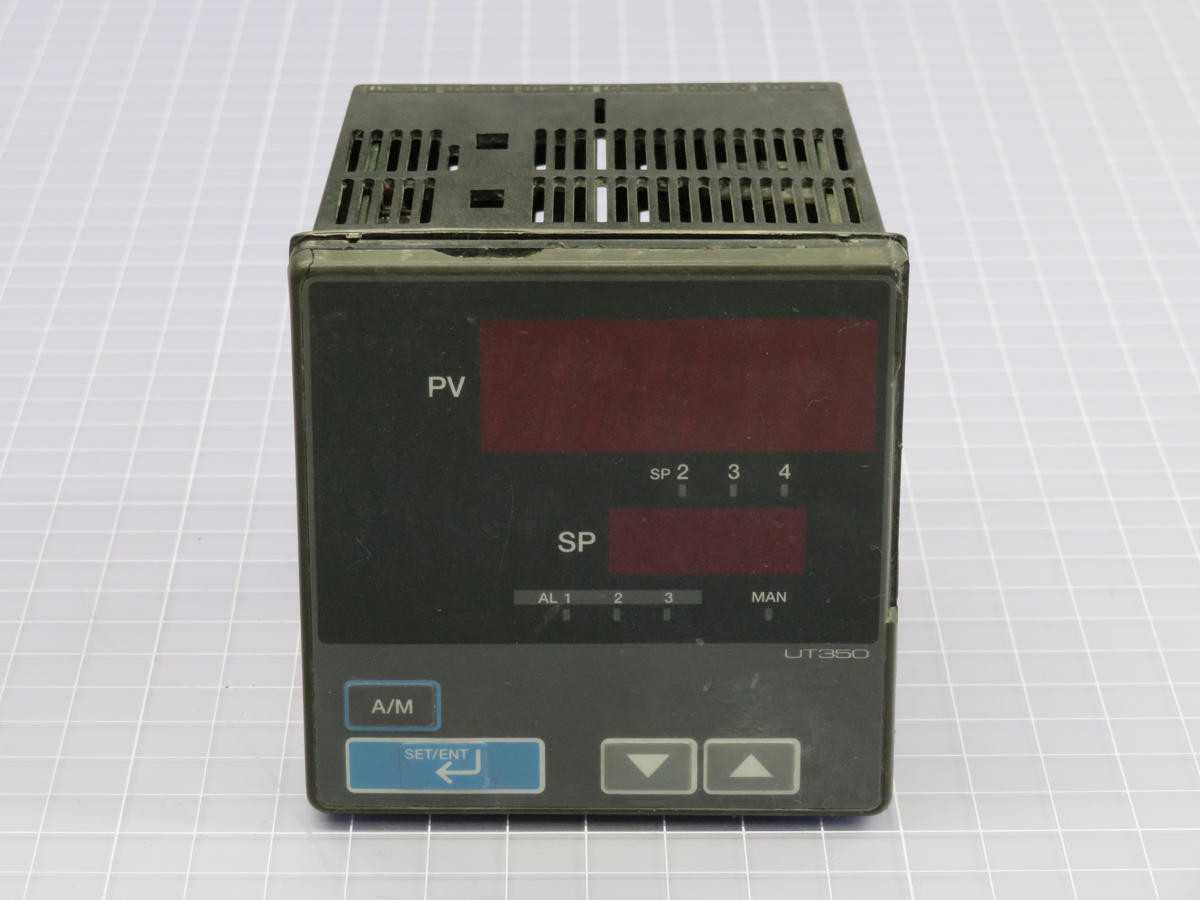 YOKOGAWA UT350 DIGITAL INDICATING CONTROLLERDUAL LED
FOUR DIGIT
1/4 DIN
100-240 VAC
50/60 HZ
20 VA T - TEMPERATURE CONTROLLERS