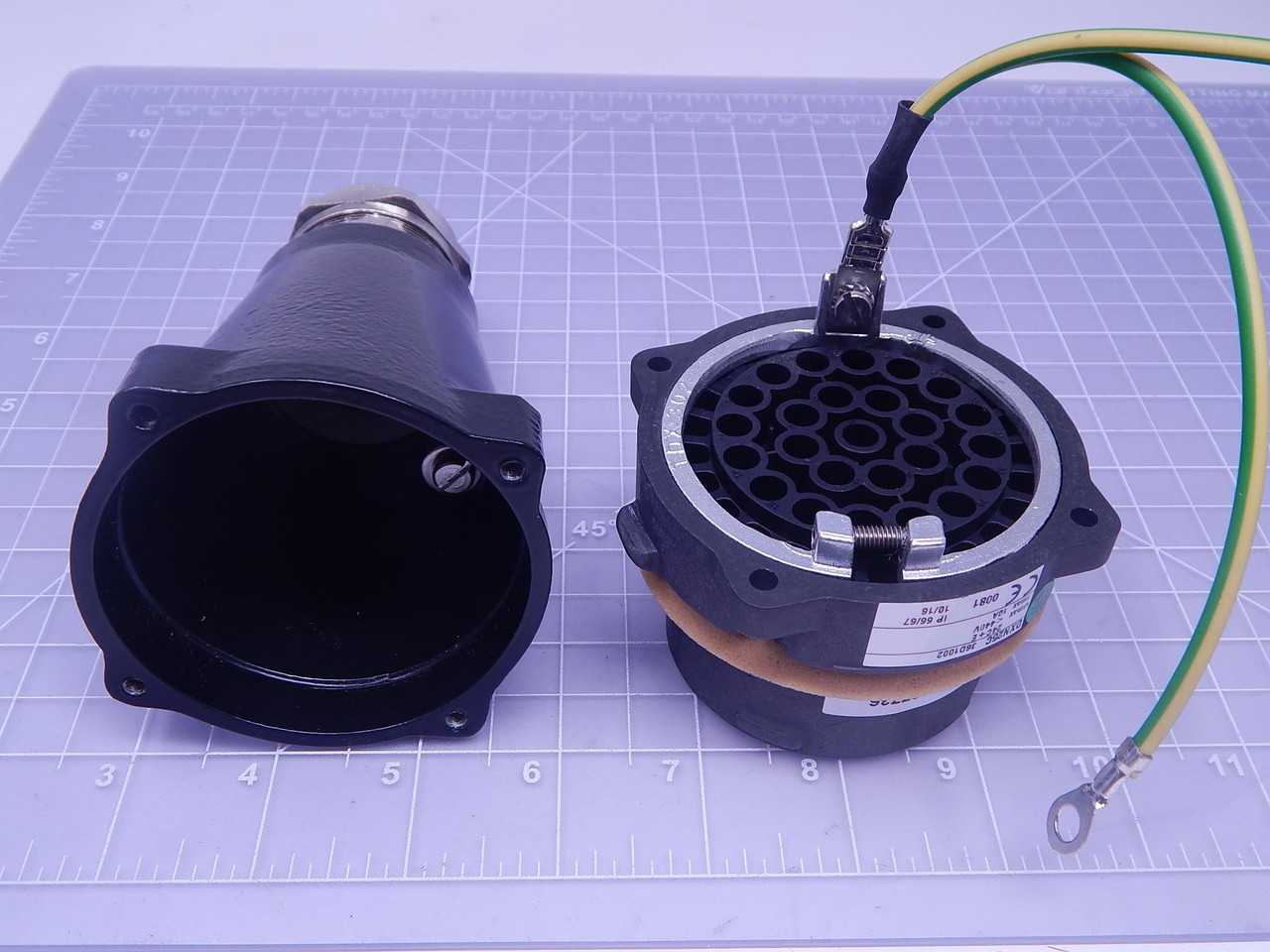 MELTRIC 36-D1002 CONNECTOR PLUG 440V T137845 - INDUSTRIAL PARTS