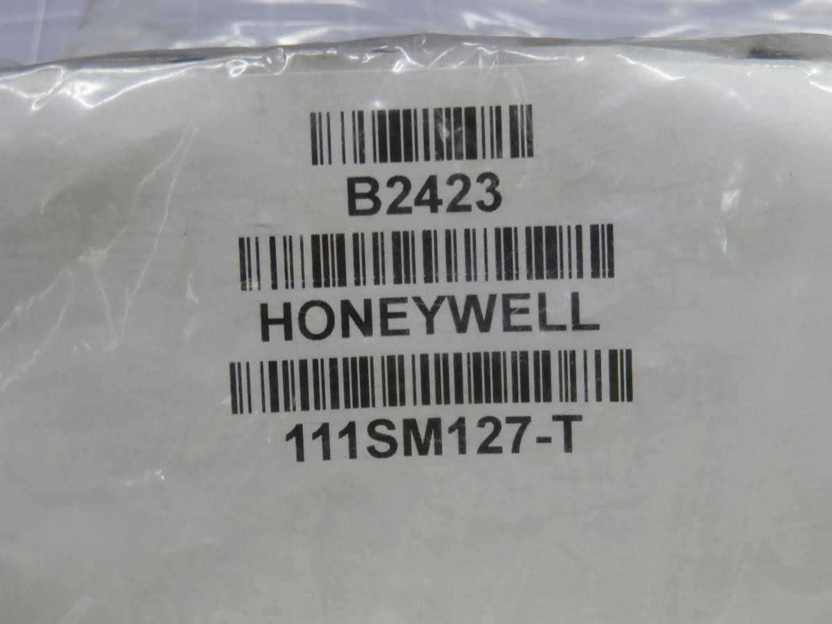 LOT OF 45 HONEYWELL 111SM127-T SWITCH SNAP ACTION SPDT 5A 250V T223492 - SWITCHES