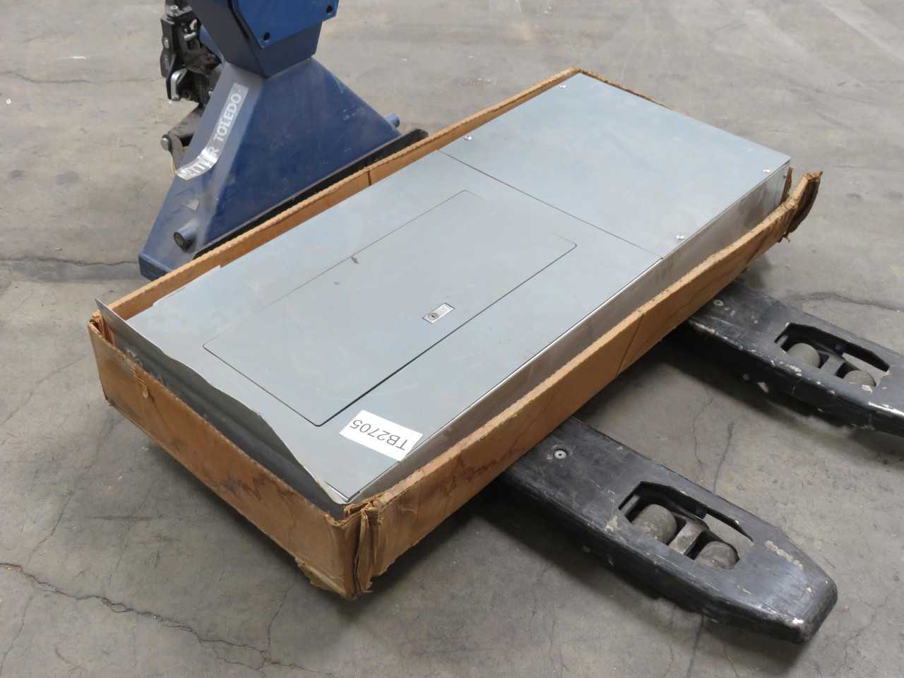 SQUARE D 12218149930020001 SURGELOGIC 3 PH 4 WIRE PANEL BOARD SER E2 208Y/120 VAC W BREAKERS T158651 - PANELBOARDS
