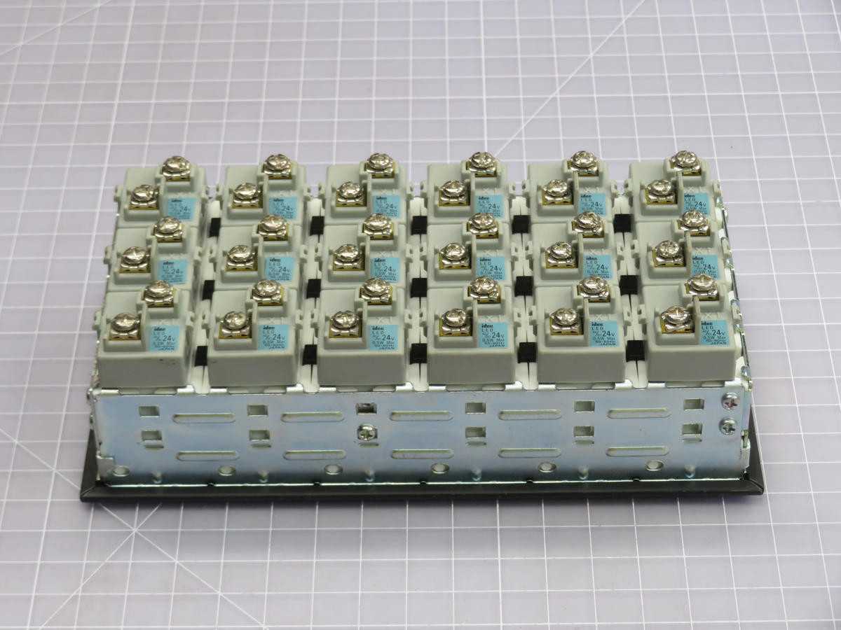 IDEC SLC30N-0306-DD2FB LED LIGHT ARRAY T237601 - LIGHTING