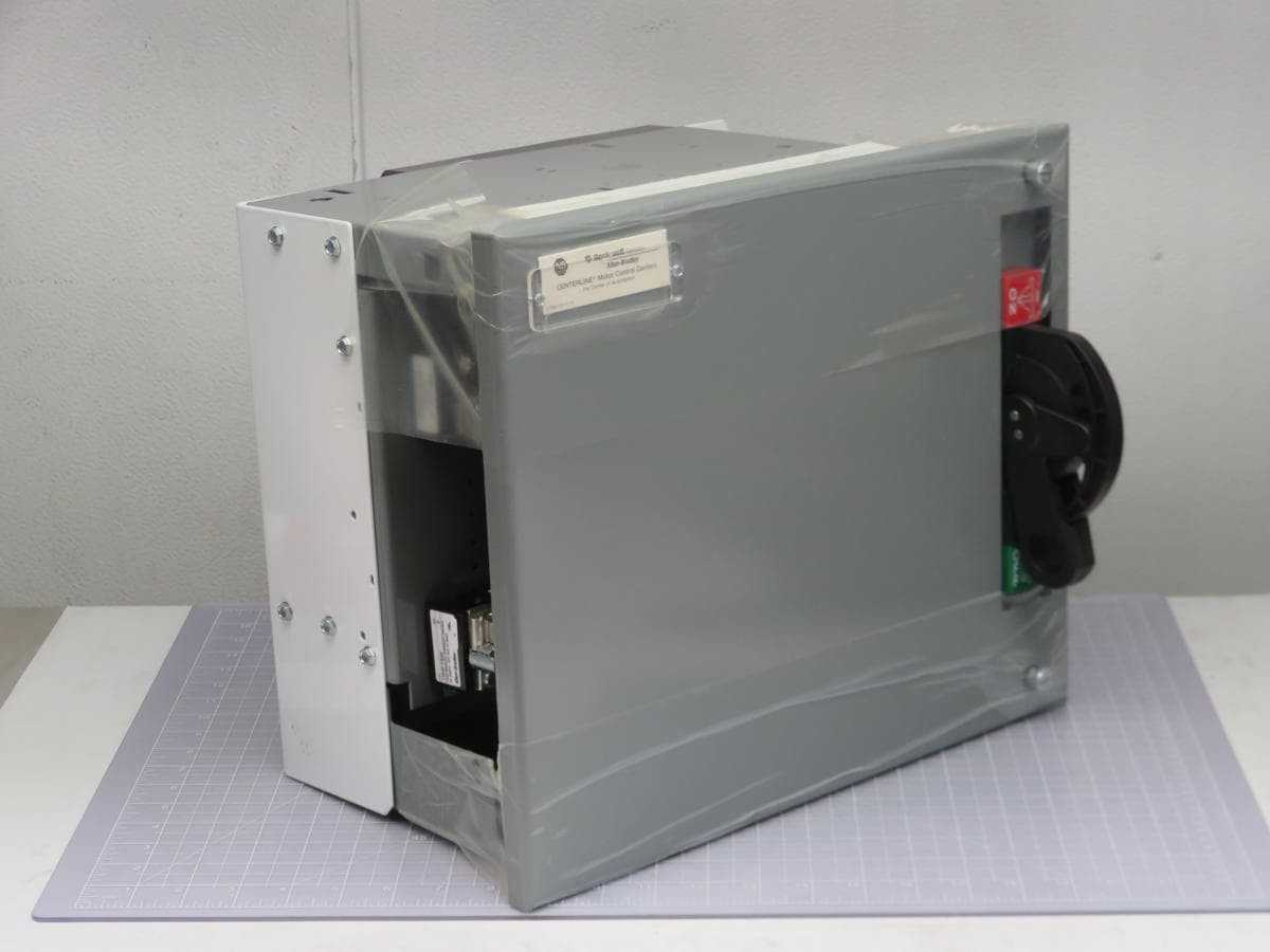 ALLEN BRADLEY 2192F-BKC-24R-79ULT-110-850DOW X FEEDER FUSIBLE DISCONNECT SWITCH 30 AMP R CLIP 480V 3 - DISCONNECT SWITCHES