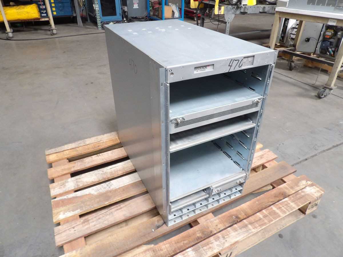 BROCADE F8 CHASSIS CHASSIS 8-SLOT M6011 - CONTROL CABINETS
