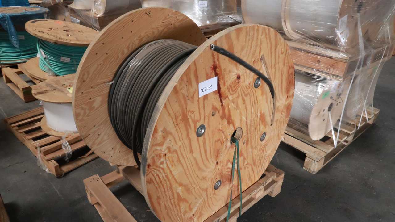 COMMSCOPE P-096-MZ-8W-F12BK FIBER OPTIC CABLE 96 FIBER SINGLE MODEINTERLOCKING 706 FT - FIBER OPTIC CABLE