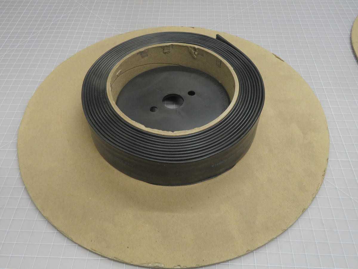 LOT OF 50 FT AMPHENOL 151-2831-037 SPECTRA-STRIP FLAT CABLES 37 CONDUCTOR 28 AWG T204606 - RIBBON CABLE