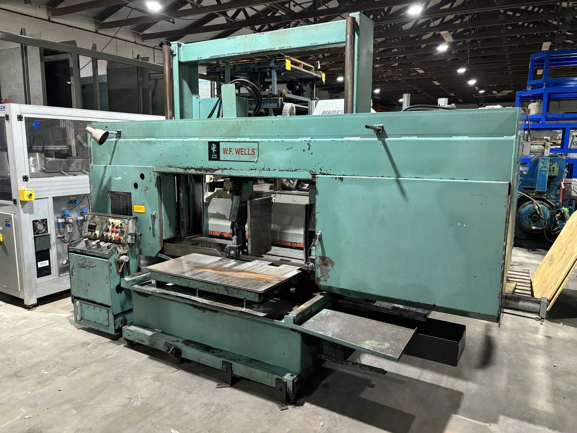 W. F. Wells Model B-25-2 Band Saw, 10 HP, 25.5" Cutting Capacity, Hydraulic Clamping - HORIZONTAL BAND SAWS