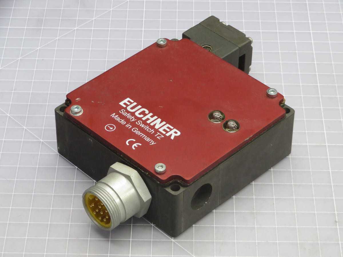 EUCHNER TZILE024BHA-C1902 SAFETY SWITCH T242445 - SWITCHES
