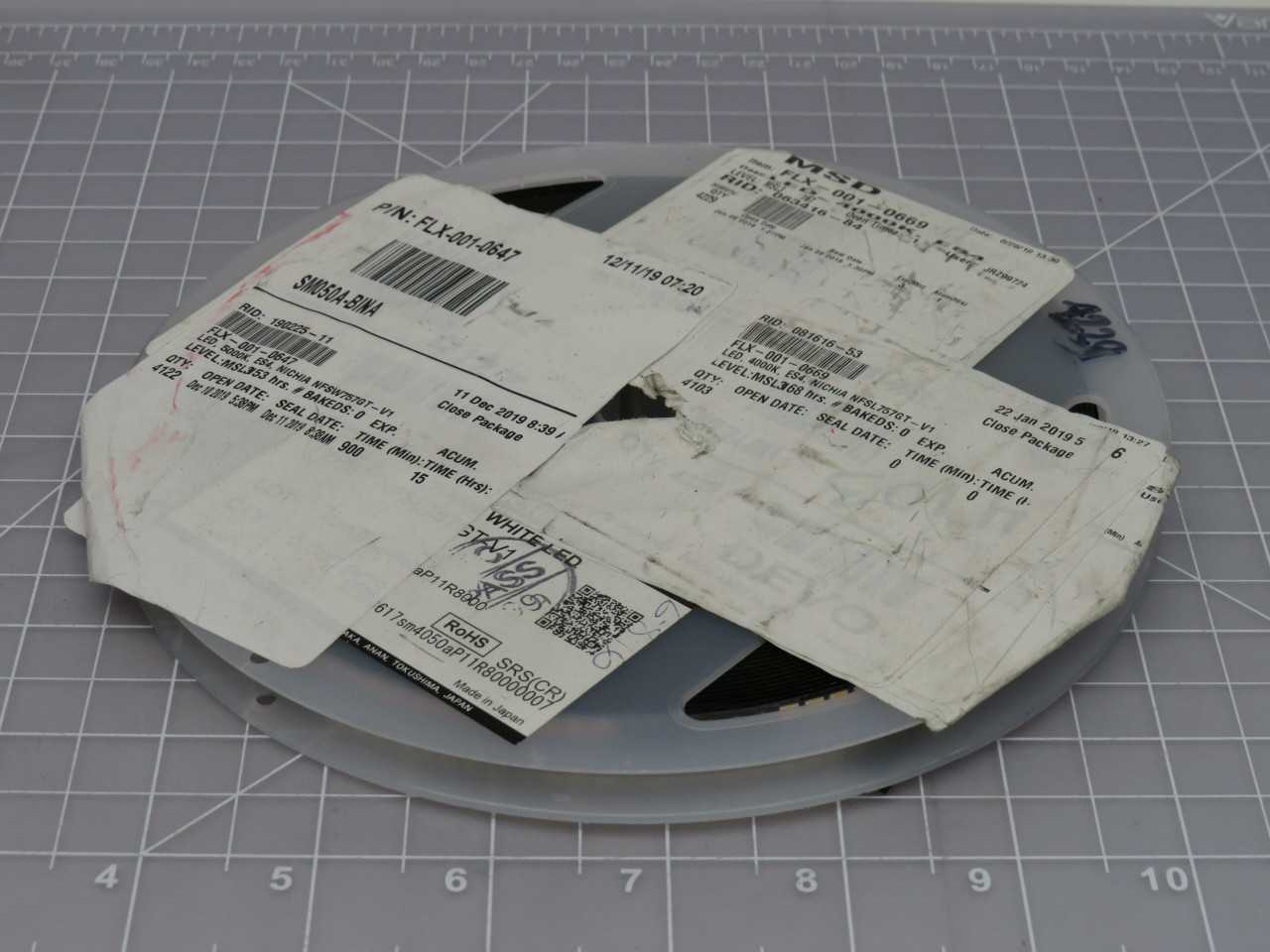 Lot Of 4000 Nichia FLX-001-0647 NFSL757GT-V1 Warm White LED Chips With Data Sheet - LIGHTING