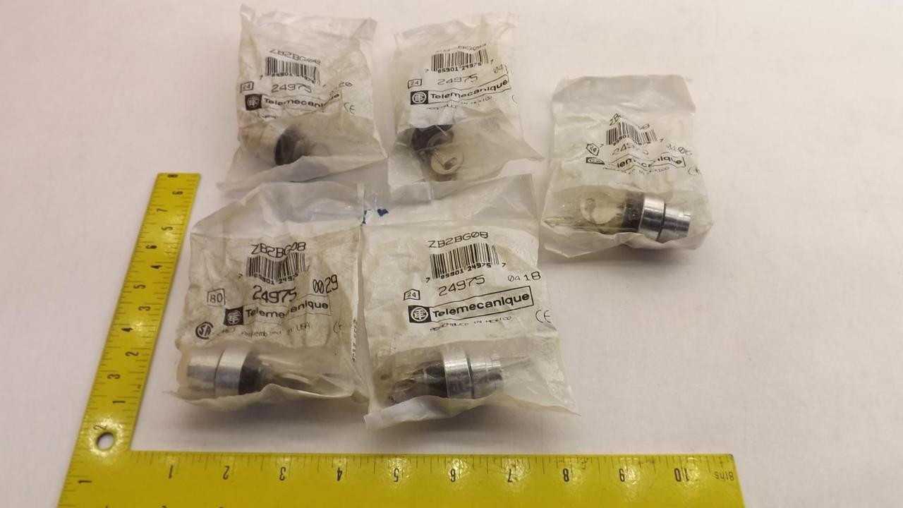 LOT OF 5 TELEMECANIQUE / SQUARE D ZB2BG08 KEYED SELECTOR SWITCHES T22167 - SWITCHES