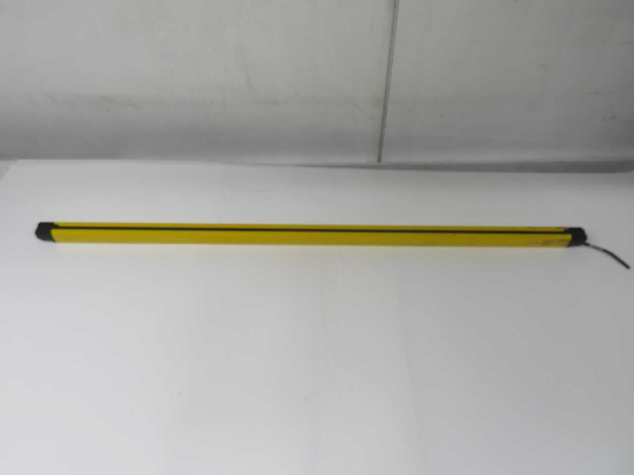 KEYENCE GL-R111F-T LIGHT CURTAIN TRANSMITTER T270553 - SENSORS