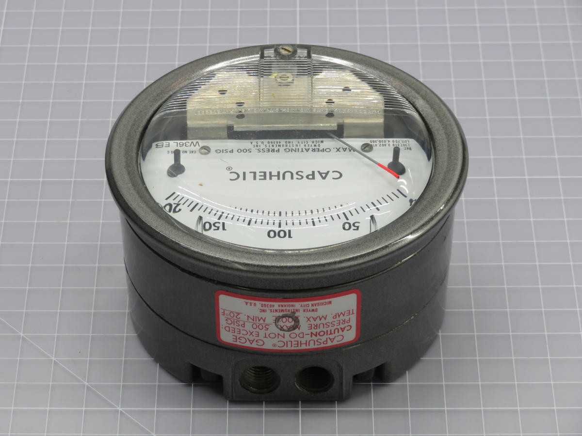 DWYER W36L 4200 CAPSUHELIC PRESSURE GAGE T217615 - PRESSURE MEASUREMENT