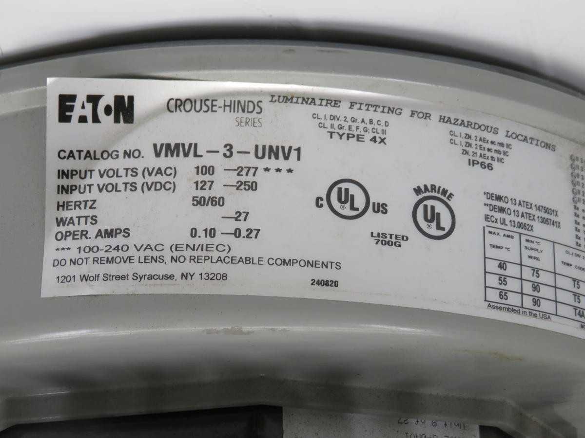EATON VMVL-3-UNV1 LED LIGHT FIXTURE T198658 - LIGHT FIXTURES