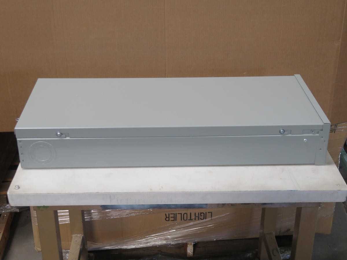 EATON BRP30B200R OUTDOOR MAIN LUG 200 AMP 30 SPACE 60 CIRCUITS W MAIN BREAKER - CIRCUIT BREAKERS