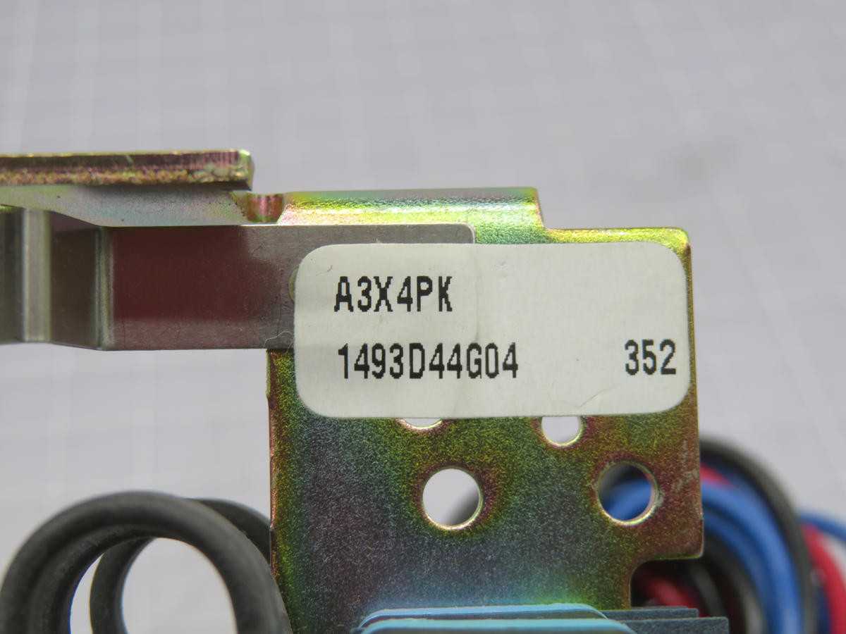 EATON A3X4PK AUXILIARY SWITCH T212713 - SWITCHES