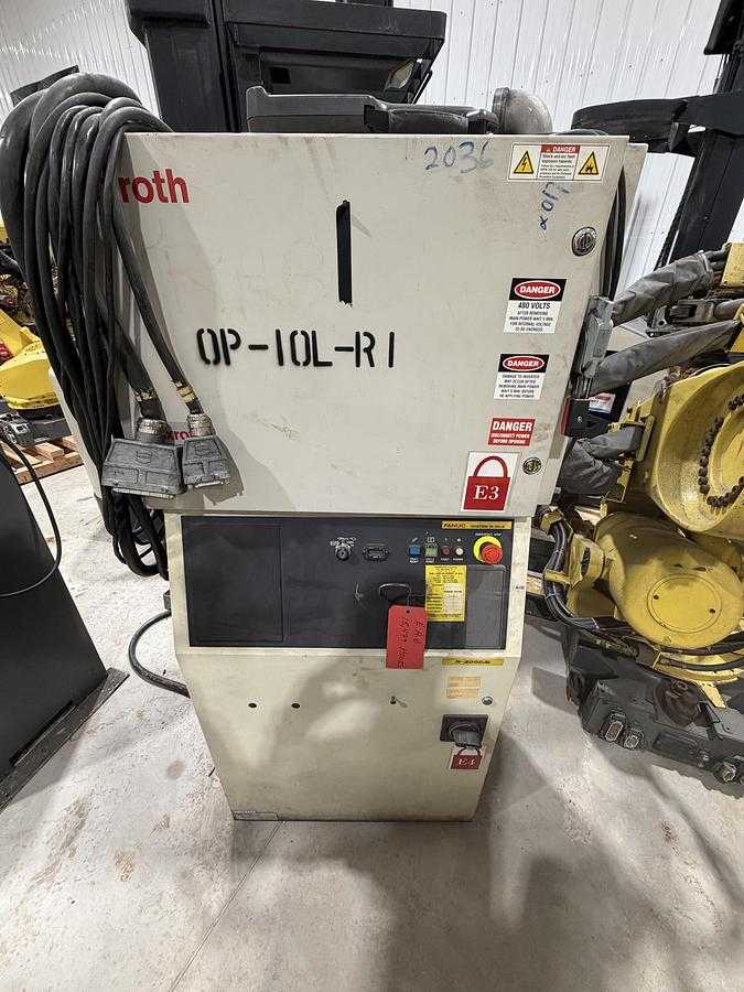 2009 FANUC R-2000iB/165F Robot, 165kg Payload, 2655mm Reach, R-30iA Controller - ARTICULATED ROBOTS