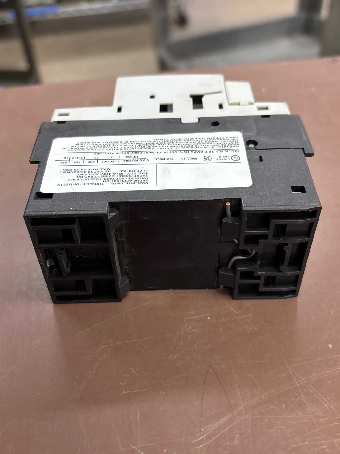 SIEMENS 3RV1421-1JA10 MOLDED CASE CIRCUIT BREAKER - CIRCUIT BREAKERS
