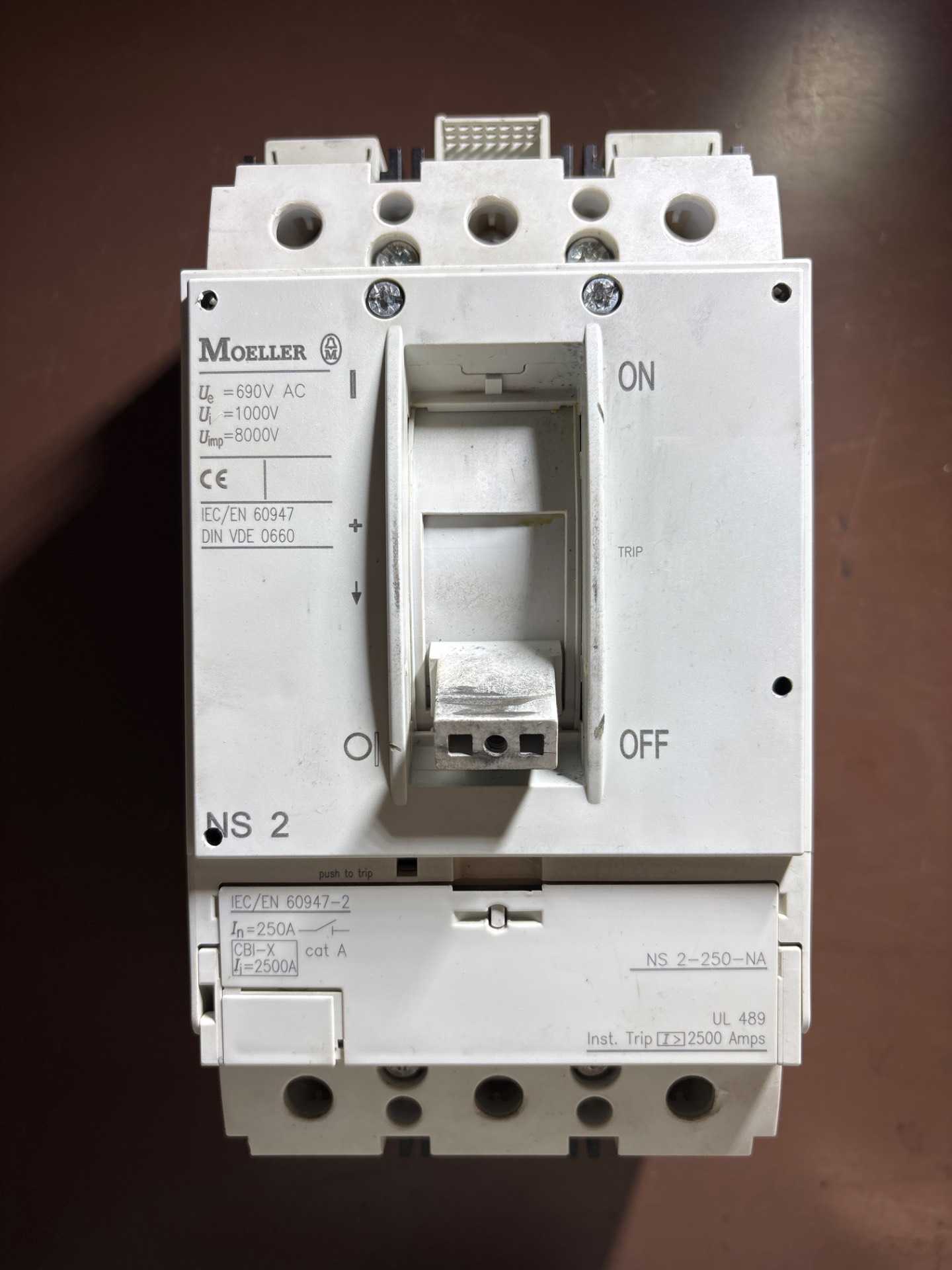 MOELLER NS-2-250-NA MOLDED CASE CIRCUIT BREAKER, 600V AC - CIRCUIT BREAKERS