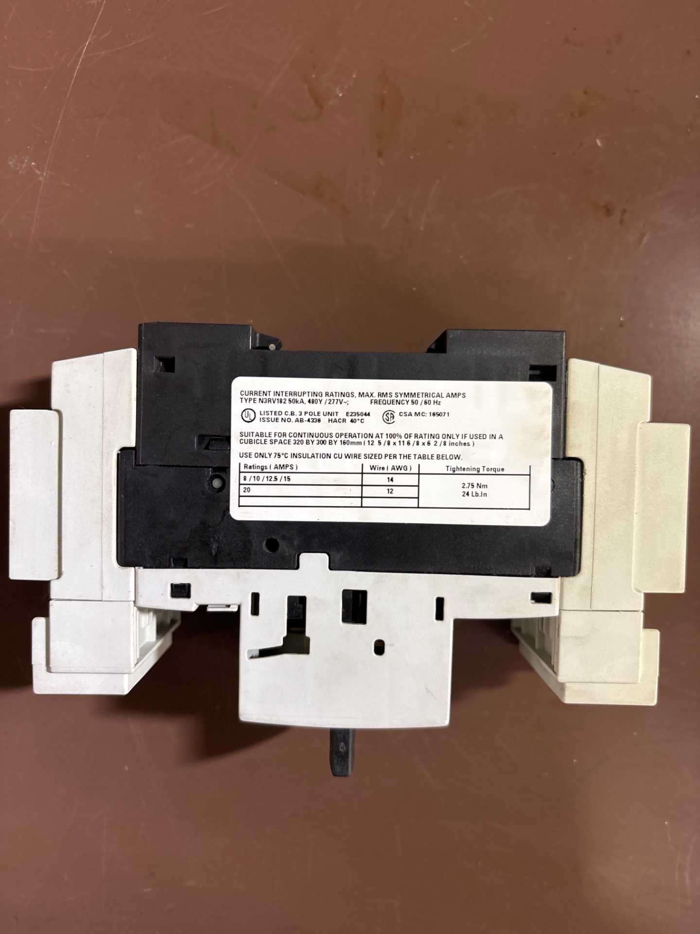 SIEMENS 3RV1821-1JD10 MOLDED CASE CIRCUIT BREAKER - CIRCUIT BREAKERS
