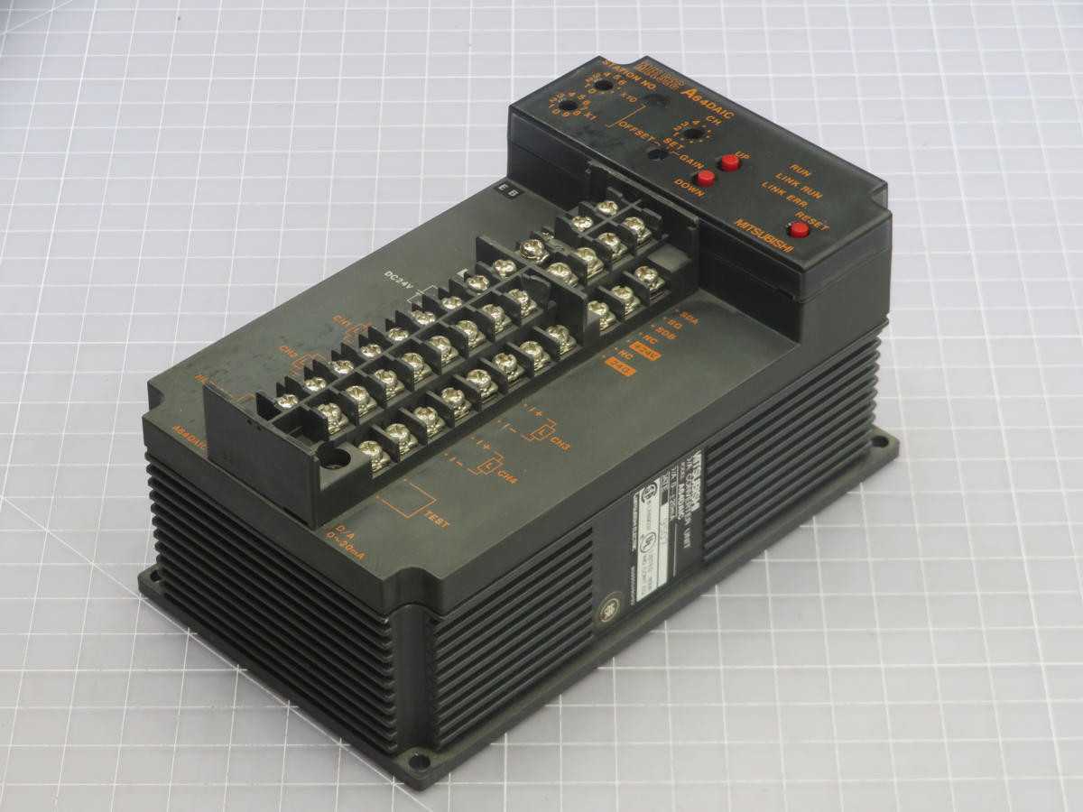 MITSUBISHI A64-DAIC MODULE OUTPUT ANALOG T241350 - PLC MODULES