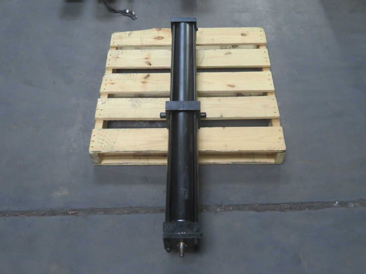 PARKER 05.00 CDD-2AUS14 43.000 DOUBLE ACTING PNEUMATIC CYLINDER T270904 - PNEUMATIC CYLINDER