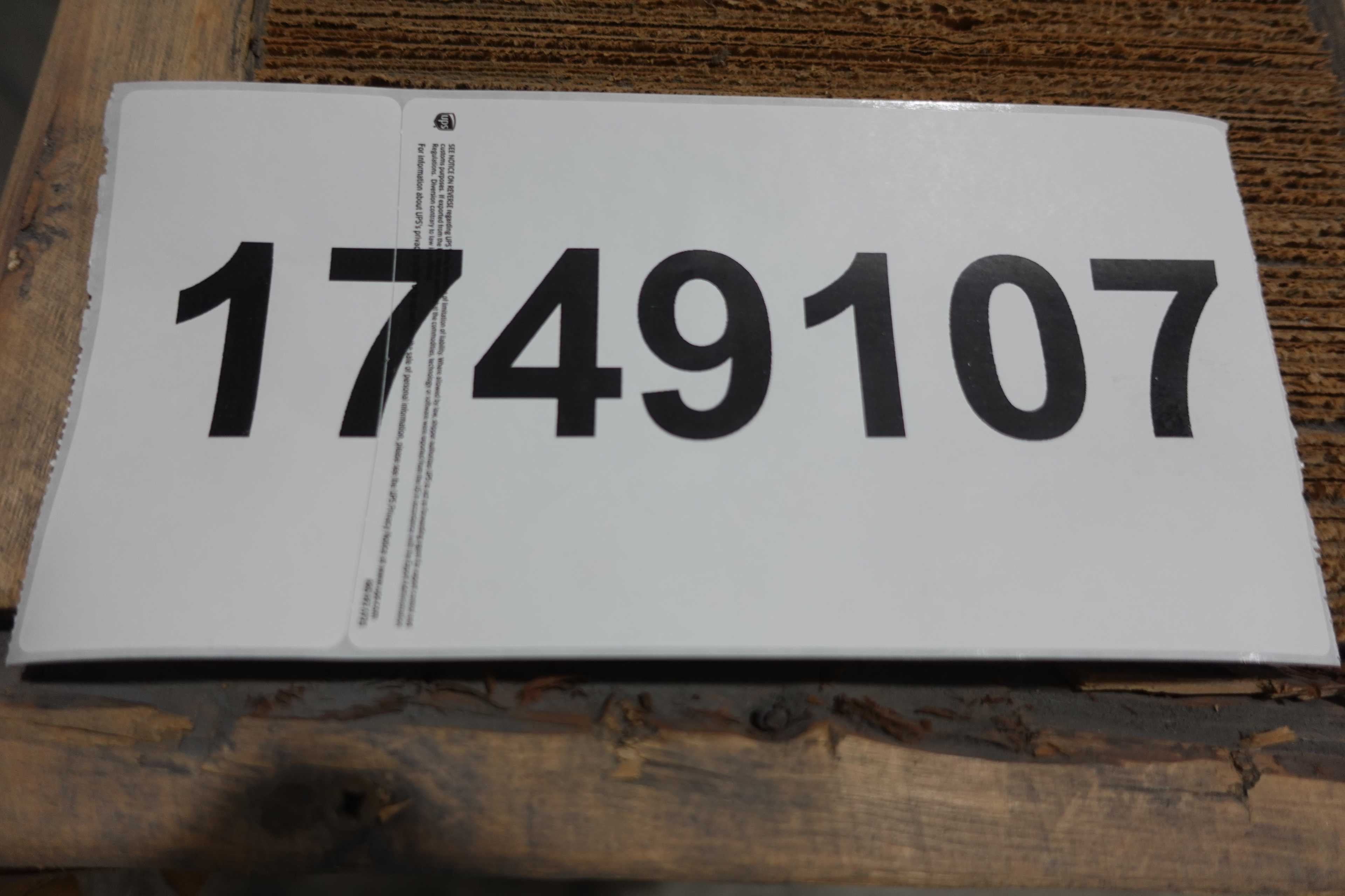 SKU 1749107 - LOT OF 4 NSK LH552210GM2PCZ LINEAR BEARINGS - LINEAR BEARING