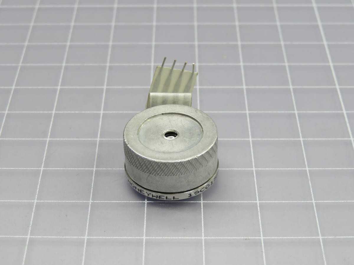LOT OF 4 HONEYWELL 19C015PG3K SENSOR 15PSIG 0.1V T223553 - SENSORS