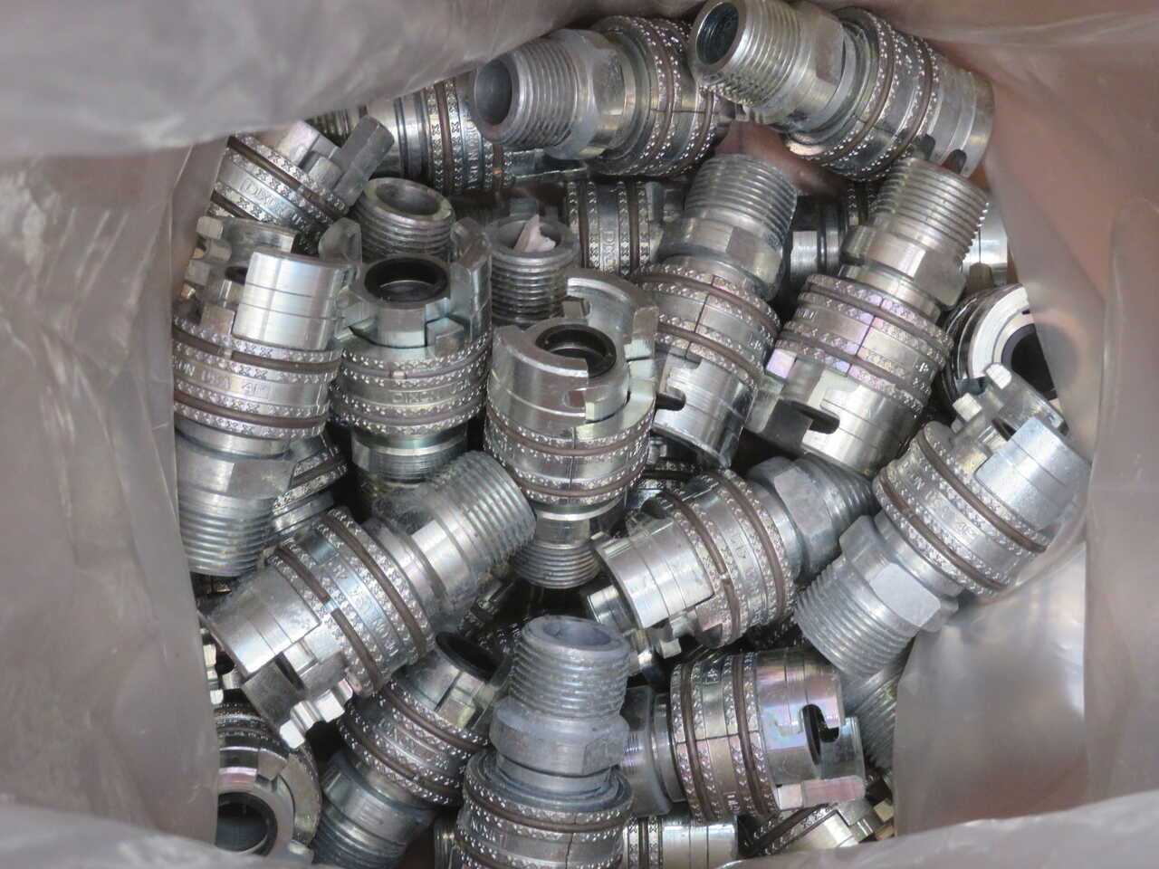 Lot Of 30 Dixon Dual-Lock Quick-Acting Couplings For Efficient Connections - COUPLINGS, JOINTS, & HUBS