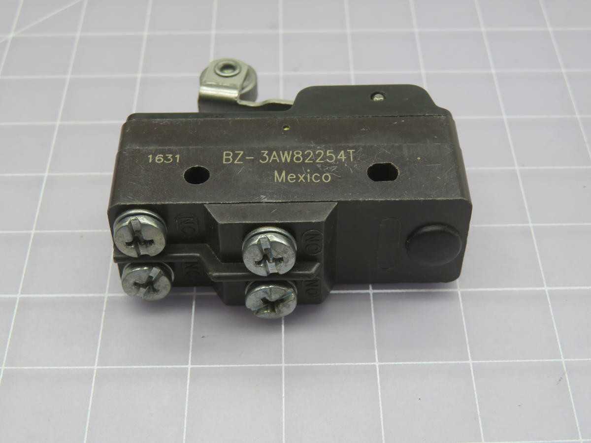 LOT OF 13 HONEYWELL BZ-3AW82254T MICRO SWITCH T224669 - SWITCHES