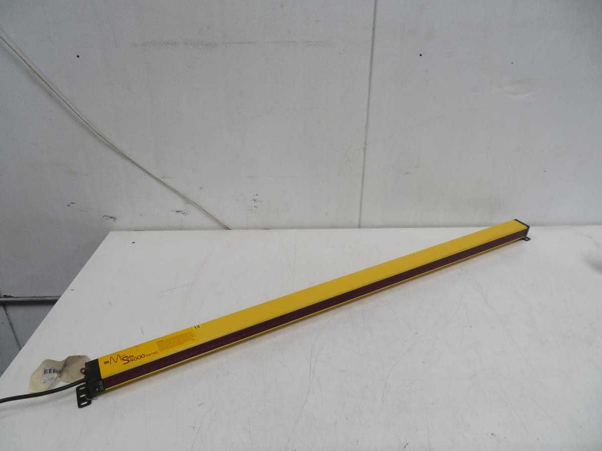 Omron MS46SR-14-1130-Q1-R-NC-FP-HA1 Light Curtain Receiver 24V-DC - SENSORS