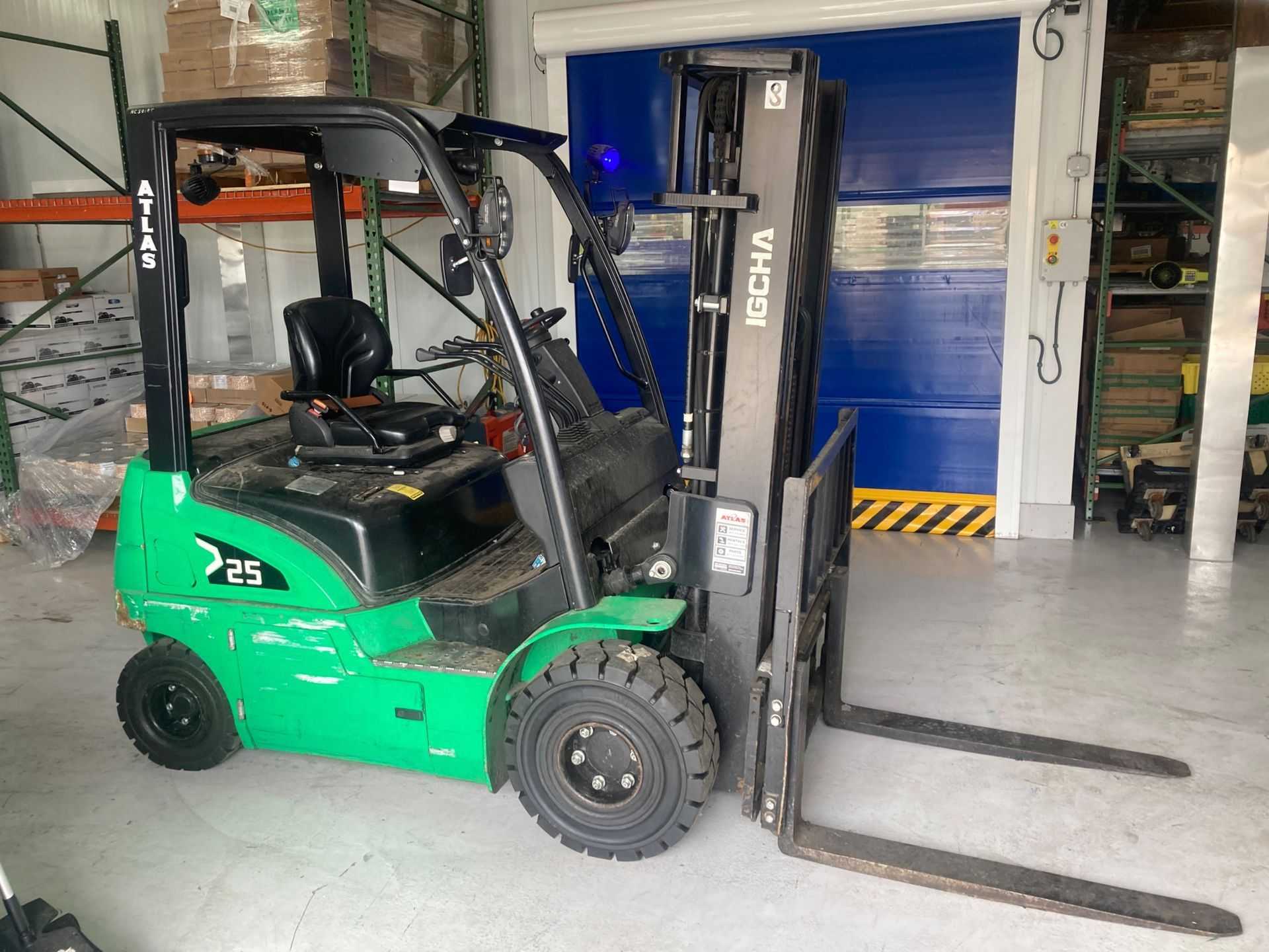 2021 HANGCHA CDP25 ELECTRIC FORKLIFT 5000 LB CAPACITY, 2487 HRS, SOLID TIRES - SIT-DOWN FORKLIFTS