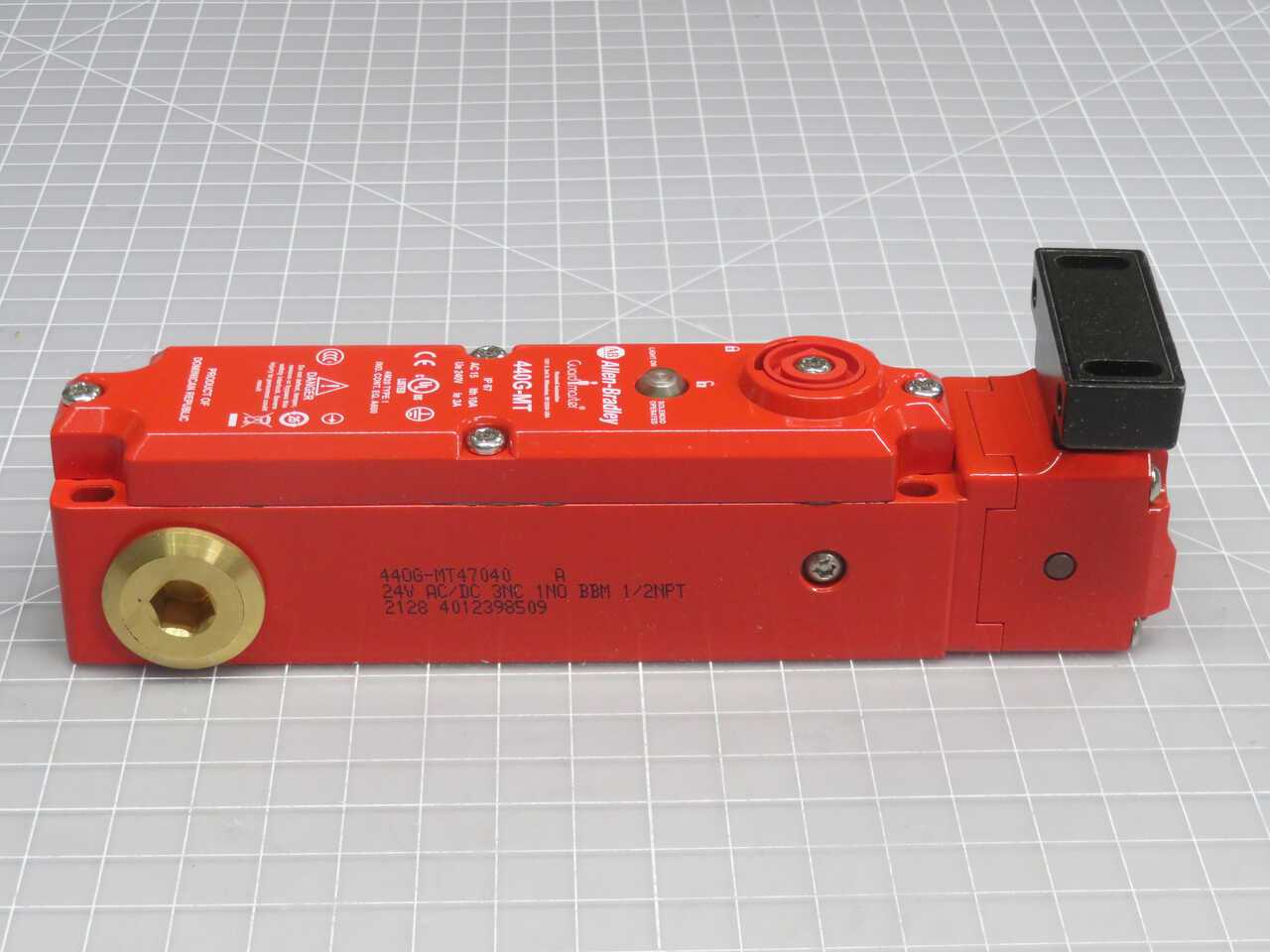 Allen Bradley 440G-MT47040 Guardlock Switch T269497 - SWITCHES