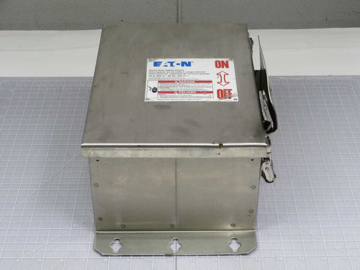 EATON DH361UWK SS 30 AMP HEAVY DUTY SAFETY SWITCH T201108 - SWITCHES