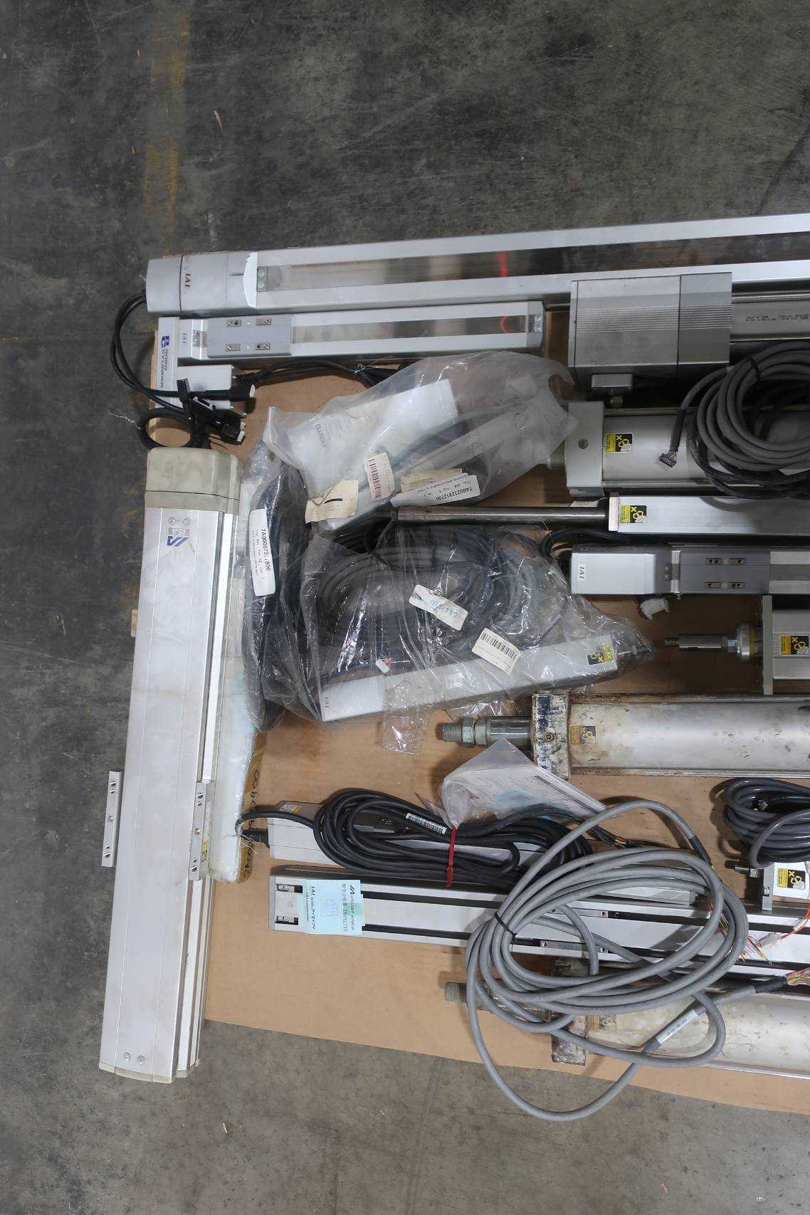 SKU 1743880 - PALLET OF ASSORTED LINEAR SERVO MOTORS AND ACTUATORS - LINEAR SERVO MOTORS